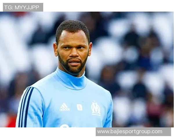 泰勒回忆欧联决赛遭围堵经历称并无重大误判影响比赛结果