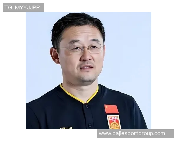 媒体人分析国足新帅应由外教担任国安新任教练或将延迟至十一月到位